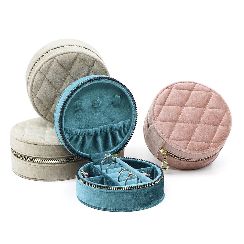Portagioie da viaggio in vellu - Accessories Travel Jewelry Box recensione e prezzo