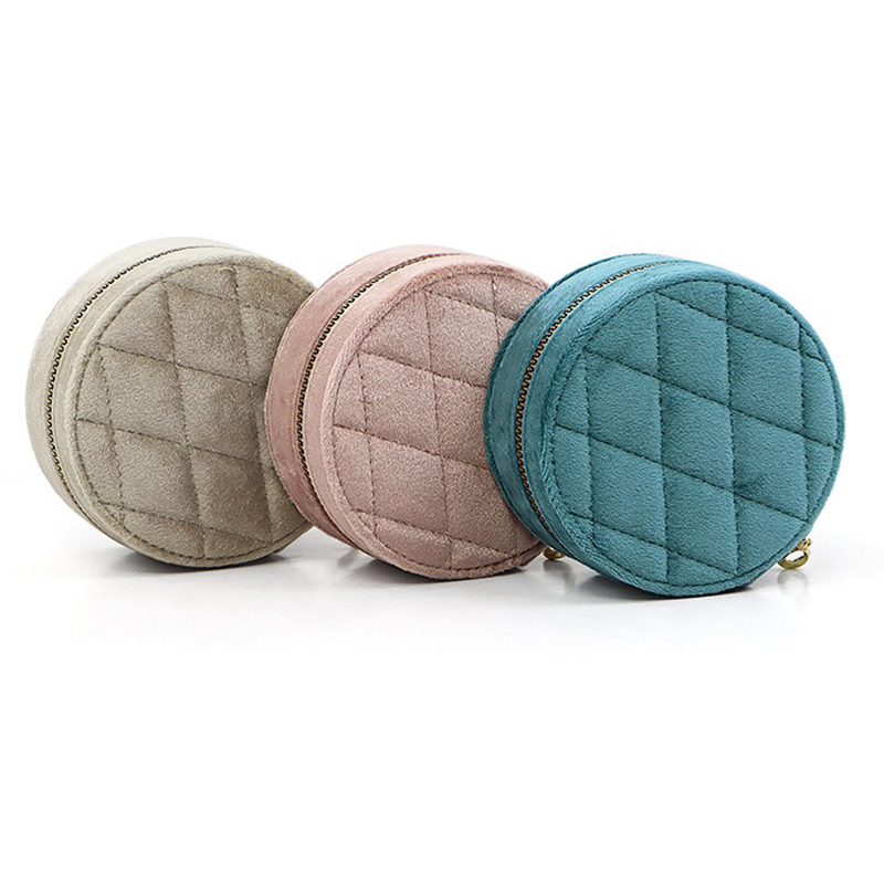 Portagioie da viaggio in vellu - Accessories Travel Jewelry Box recensione e prezzo