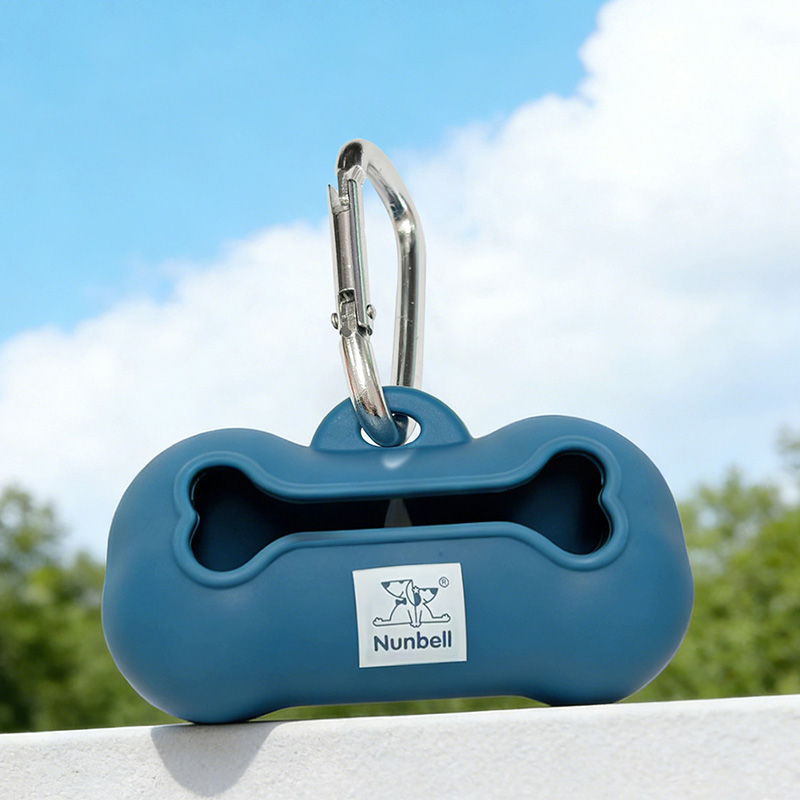 Dispenser per Sacchetti per Es - Travel Accessories For Dogs recensione e prezzo