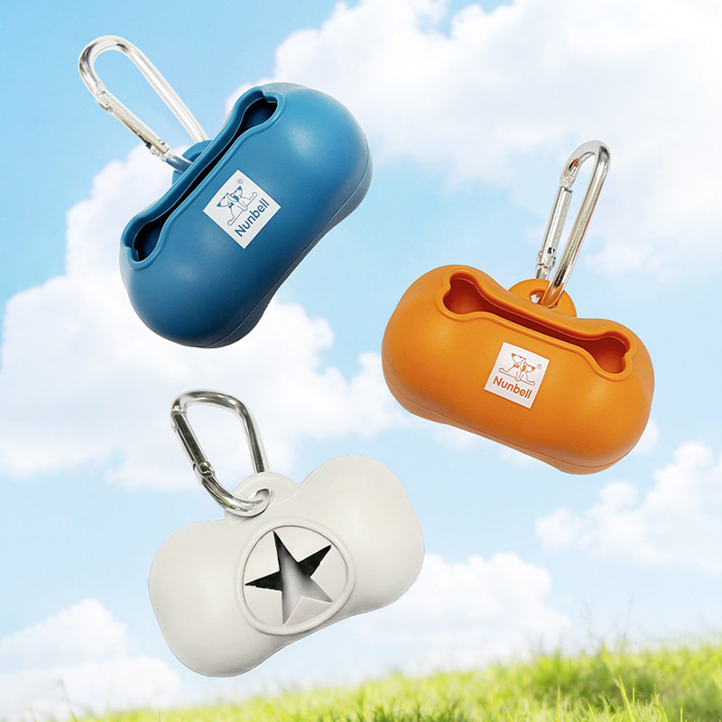 Dispenser per Sacchetti per Es - Travel Accessories For Dogs recensione e prezzo